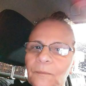 Meet your Posher, Lorena